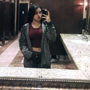 Meet your Posher, Alicia